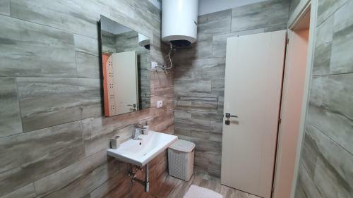 Perfect Apartment (new Bazaar X 6)