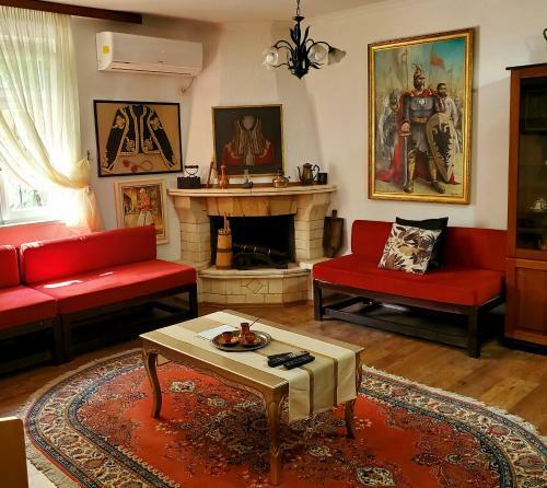 Villa Unique Traditional House, Hosted By J&g