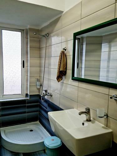Apartamenti2v1-21 Dhjetori Am