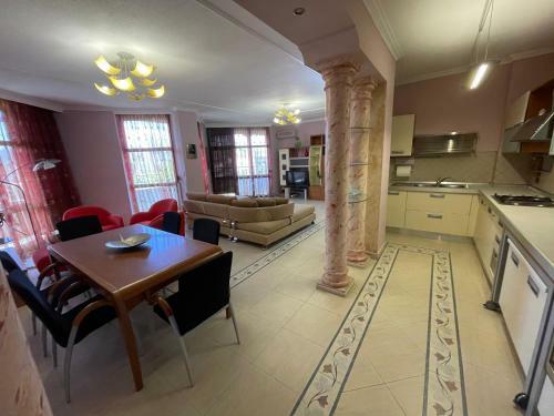 Mak City Center Apartment