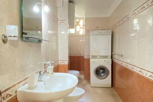 City Central Apartment