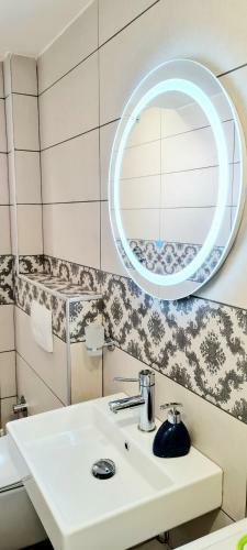 Apartamenti2v1 - 21 Dhjetori