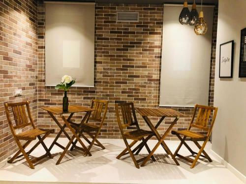 Retreat Apartments