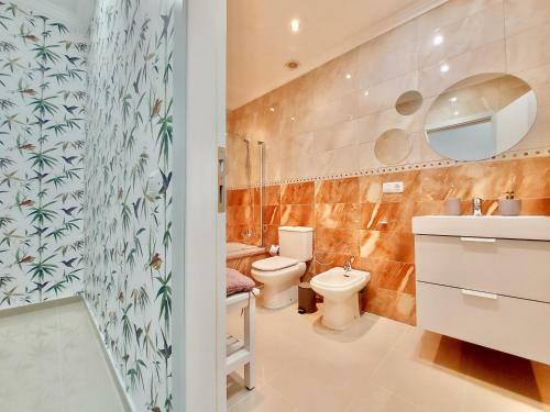 Aromas Suites Apartments
