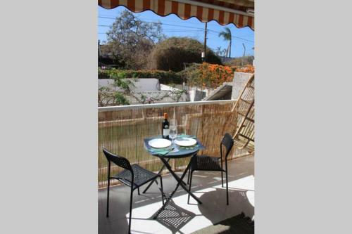 Relajante Apartamento Con Terraza Y Piscina
