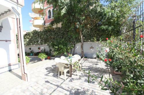Apartamento Castle Vila Of Tirana
