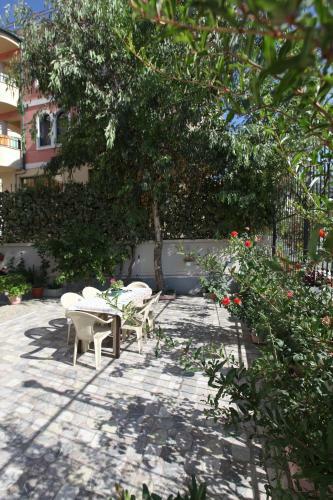 Apartamento Castle Vila Of Tirana