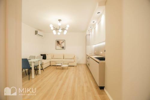 Miku Apartment-brand New At Wilson Squear