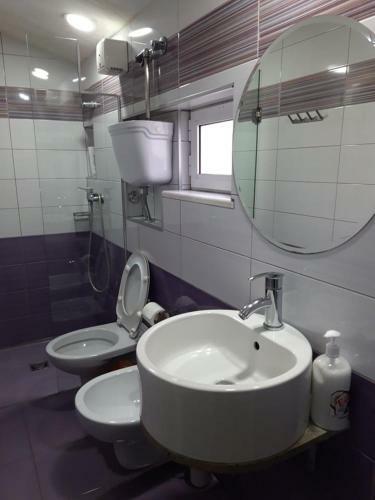 Hostal Teresa Rooms And Villa