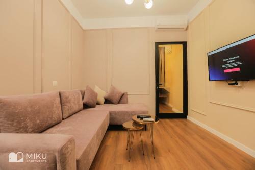 Miku Apartment-perfect 1bd At Komuna E Parisit