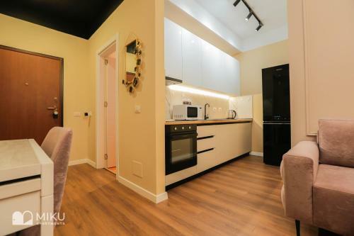 Miku Apartment-perfect 1bd At Komuna E Parisit