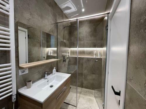Newly Refurbished Apartment Next The Usa Embassy