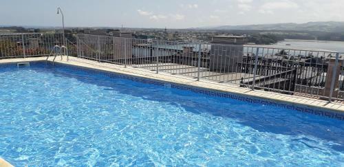 Apartamento Atico C�ntrico Con Piscina Comunitaria