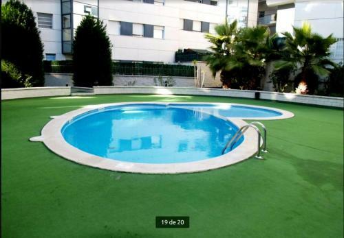 C�lido Apartamento Con Piscina En Barcelona