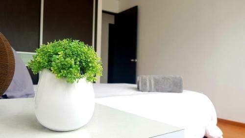 Hostal Room In Residential Wtc