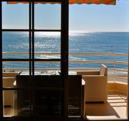 Apartamento Frente Al Mar,primera Linea De Playa