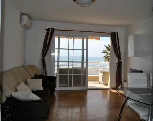 Apartamento Frente Al Mar,primera Linea De Playa