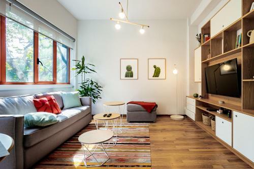 Chic Modern La Condesa Apt In Art Deco Building