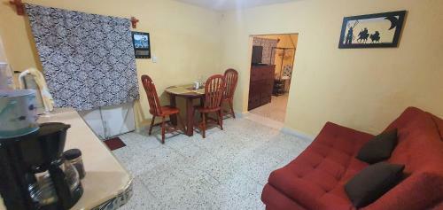 Hostal Departamento Comodo Muy Cercano Al Aeropuerto
