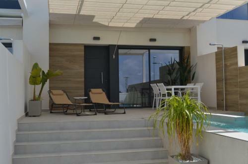 Luxury Villa Rojales With Private Pool & Jacuzzi
