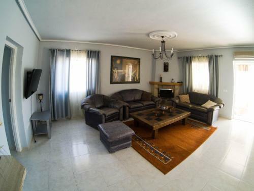 Villa House In Quesada With Swiming Pool