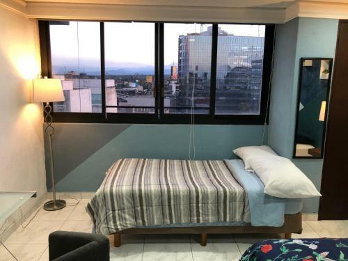 Caravansaro Horacio 1719 Polanco