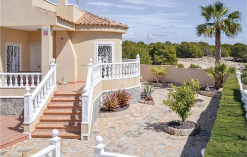 Three-bedroom Holiday Home In Quesada-rojales