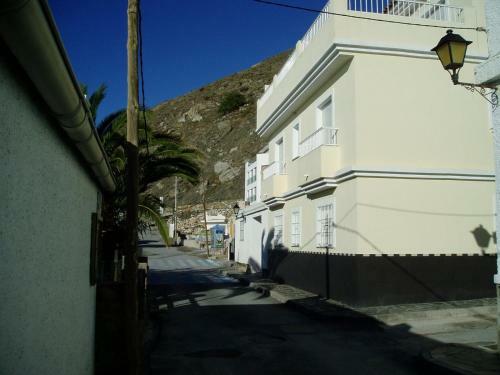 Apartamento Dos Dormitorios Casarones