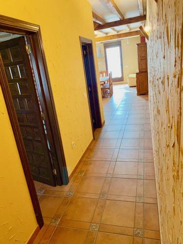 La Parada De Jimena-casa R�stica Rodeada De Bodegas En Rueda