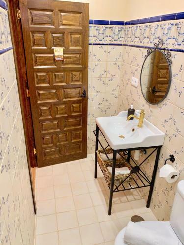 La Parada De Jimena-casa R�stica Rodeada De Bodegas En Rueda