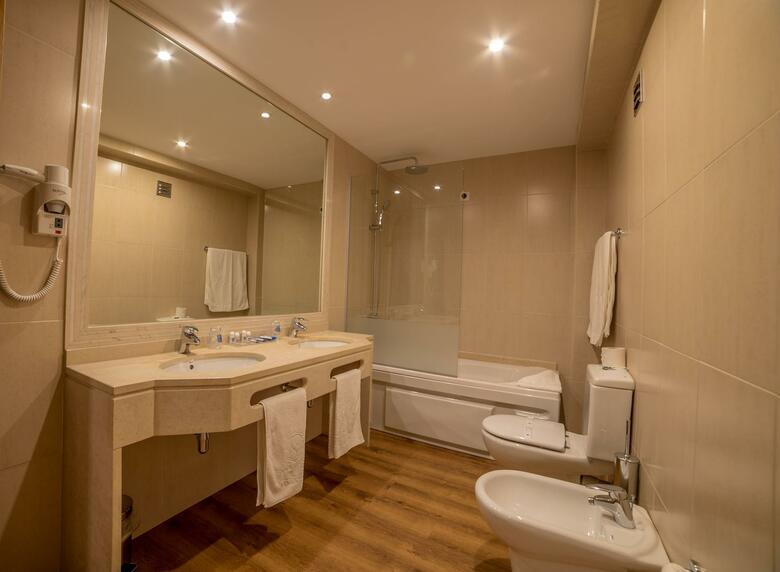 Hotel TRYP Dona Maria