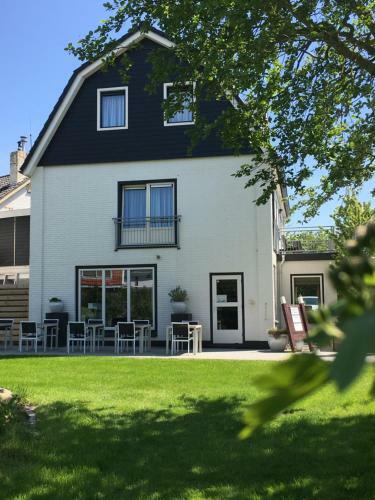 Boutique Hotel De Zwaluw