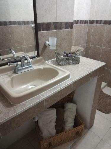Dos Habitaciones Con Ba�o Privado Y Entrada Independiente