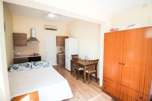 Hostal Moon-light Studio