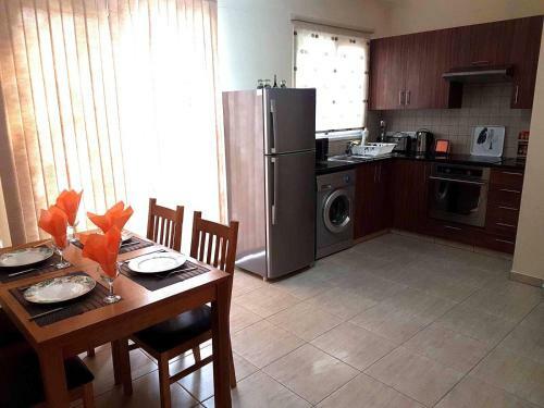Newly Remodelled Apartment, Pool, Sauna And Gym
