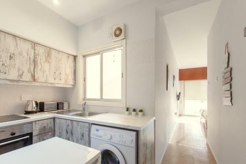 Apartamento Furnished Seafront Studio