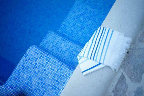 Ronda Center Apartments With Pool