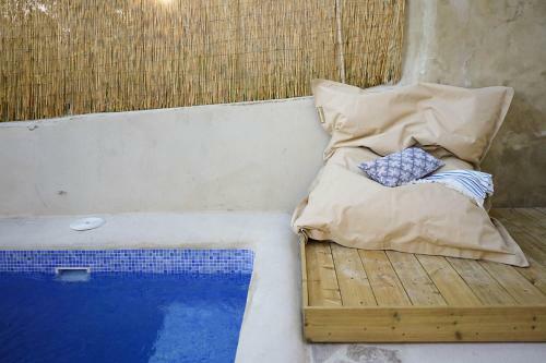 Ronda Center Apartments With Pool