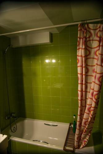 Habitaciones Independientes C�ntricas Ba�o Privado