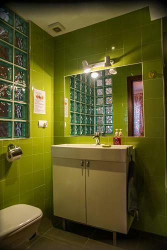 Habitaciones Independientes C�ntricas Ba�o Privado