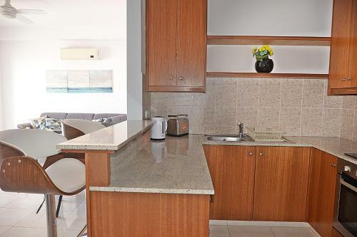 Nicolaides Sea View Apartments