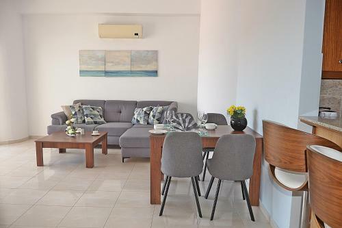 Nicolaides Sea View Apartments