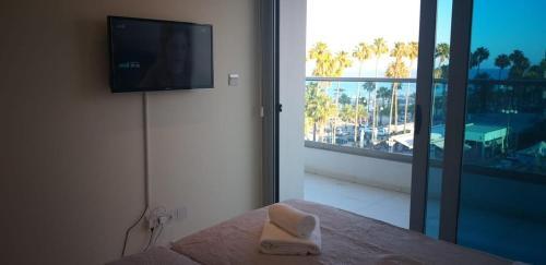 Apartamento Horizon Luxury Suite At Finikoudes Beach 303