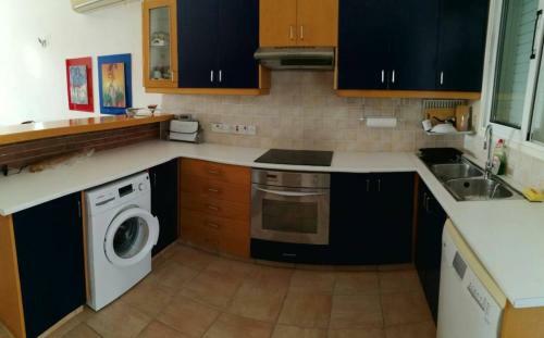 Mykonian Style Private Villa By The Sea