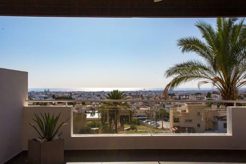 Apartamento Penthouse Duplex Overlooking The Mediterranean