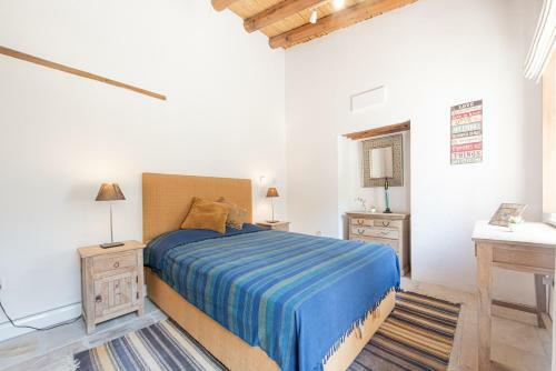 The Carob Tree Villa - 3 Br Rustic Luxury Home