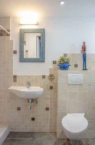 The Carob Tree Villa - 3 Br Rustic Luxury Home