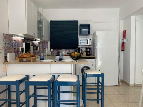 Apartamento Romy's 1-br Apt By The Beach