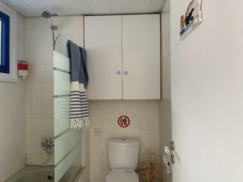 Apartamento Romy's 1-br Apt By The Beach