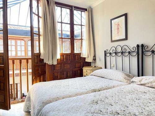 Apartamentos Patio De Santa Mar�a
